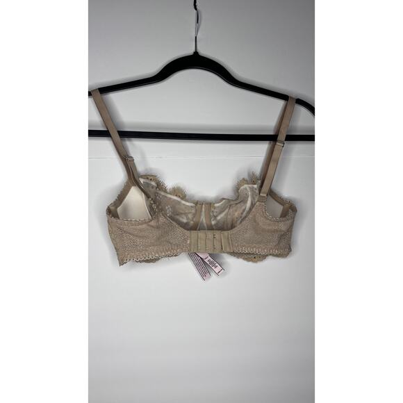 VICTORIA'S SECRET BEIGE LACE UNDERWIRE PUSH-UP BRA SIZE 32DD - Picture 4 of 4